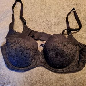 Victoria's Secret Body By Victoria Bra. Black. Size 38c